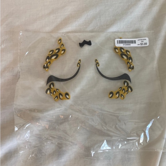 Leg Avenue Leopard Print Catsuit, Tail and accessories - Picture 7 of 7